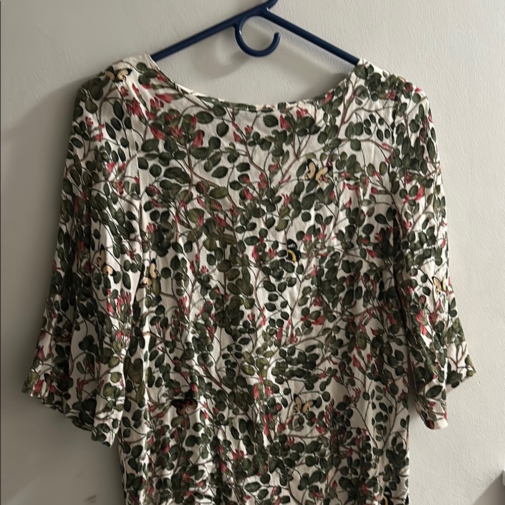 H&M Green Ruffled Flutter Sleeve Blouse